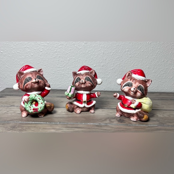 VINTAGE SET OF 3 HOMCO #5611 Christmas Santa Raccoon Figurines Porcelain Ceramic - Picture 6 of 6